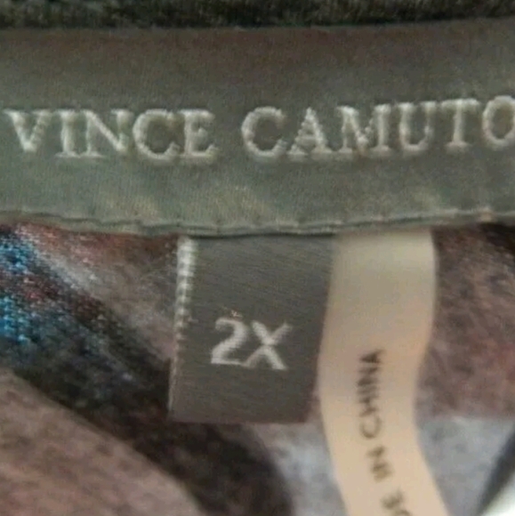 Vince Camuto Gray Asymmetrical Knit Top - Picture 2 of 3